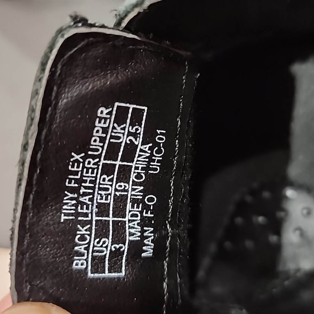NWT Kenneth Cole baby boy shoes with box - Picture 11 of 11